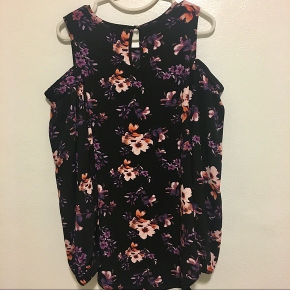 Free Press Floral Top Cold Shoulder Size Medium - Picture 4 of 11